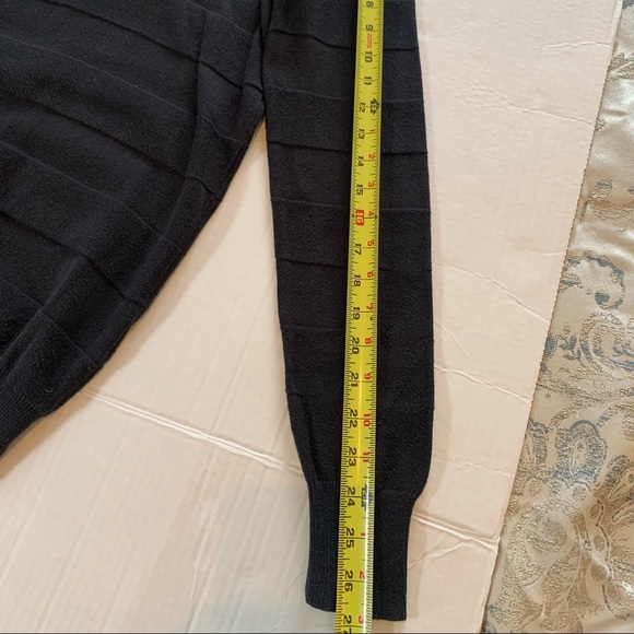 Divided by H&M women’s crew neck black striped tunic sweater, size small. - Picture 7 of 11